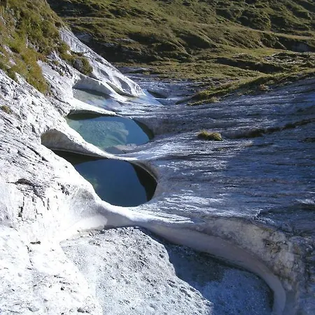 Bed and Breakfast La Val 2*