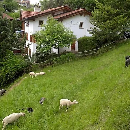 Bed & Breakfast La Val Couette-café Trin