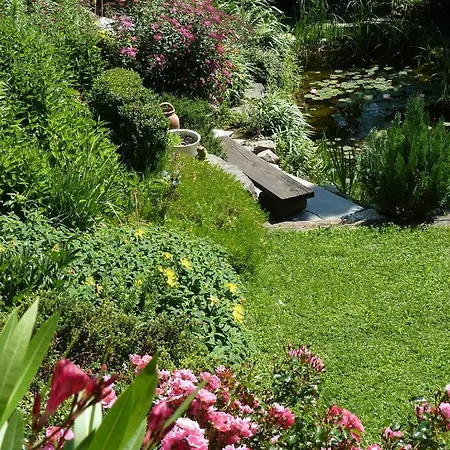 La Val Bed and Breakfast