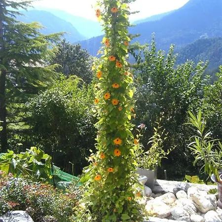 La Val Nocleg ze śniadaniem 2*